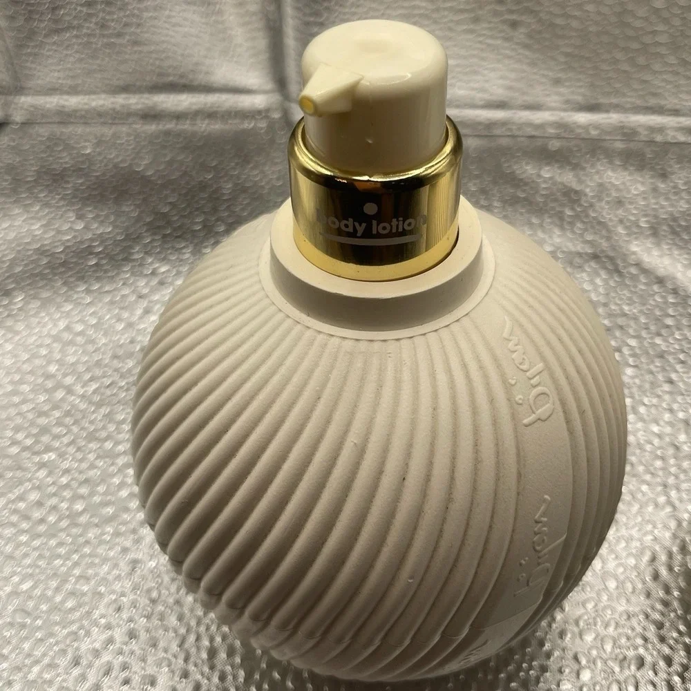 N/A vintage bijan